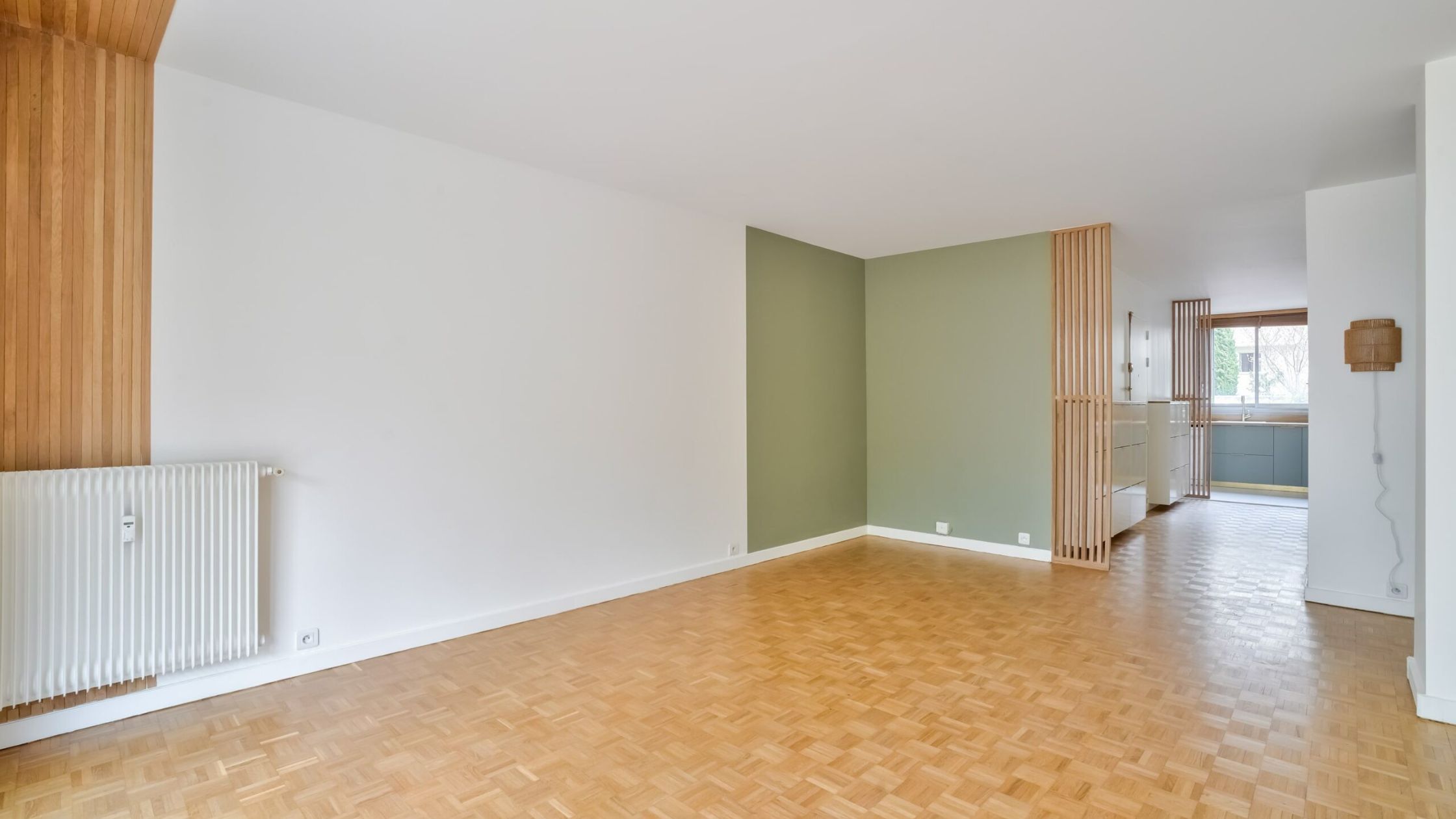 Entreprise de rénovation - salon rénové - parquet peinture